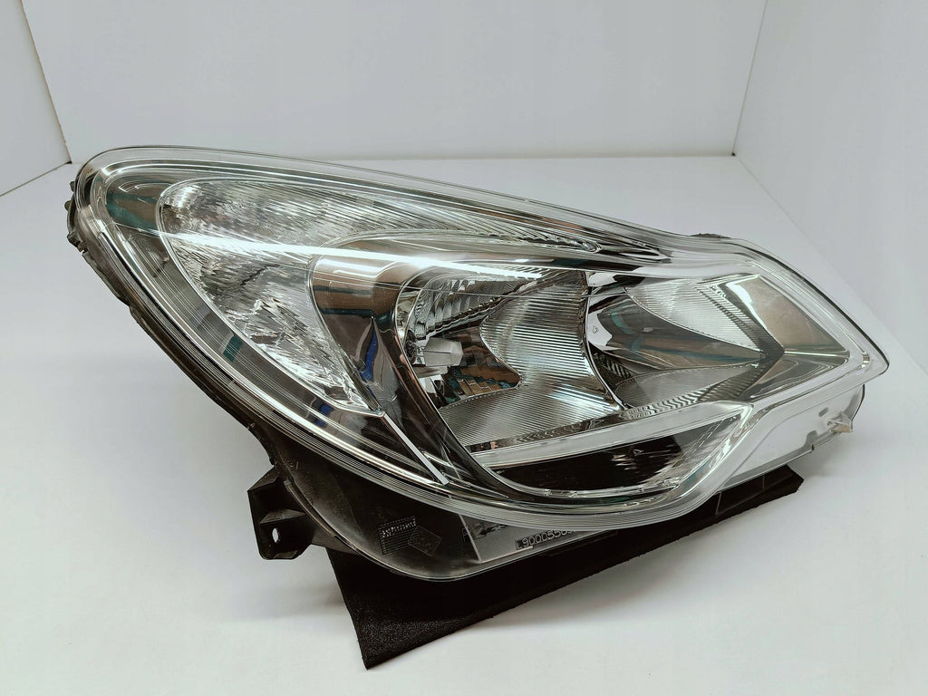 Opel Corsa D LIFT 11- LAMPA PRAWA PRZÓD PRZEDNIA ZWYKŁA EU 13432890