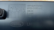 Załaduj zdjęcie do przeglądarki galerii, LAND ROVER DISCOVERY V 17- LISTWA DRZWI LEWY PRZÓD