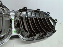 Laden Sie das Bild in den Galerie-Viewer, BMW X1 F48 LCI LIFT 19- ATRAPA GRILL NERKI ZDERZAKA PRZEDNIEGO 51138493450