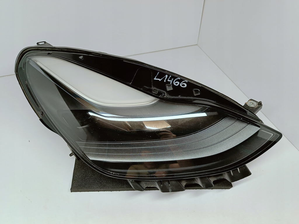 TESLA MODEL 3 M3 LIFT Y MY 20- LAMPA PRAWA PRZÓD FULL LED EU 1514953-00-D