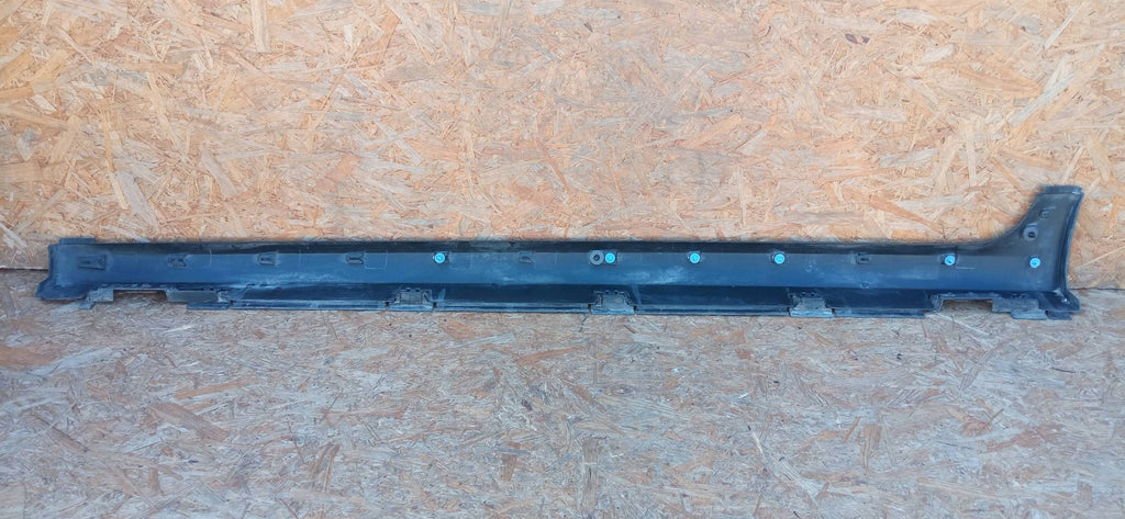 Citroen C3 III 16- PRÓG LISTWA PROGOWA NAKŁADKA PROGU PRAWA 9813817380