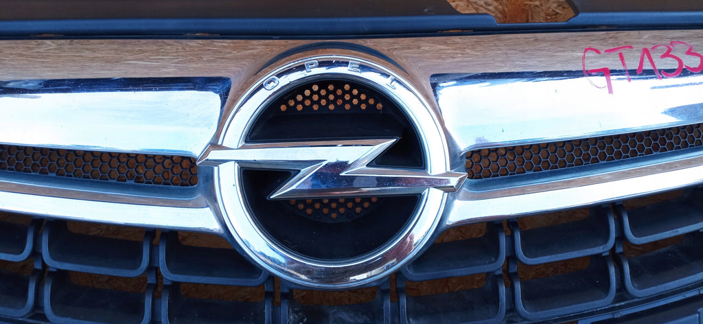 OPEL CORSA D LIFT 11- KÜHLERGRILL STOSSFÄNGER VORNE CHROM 13286000