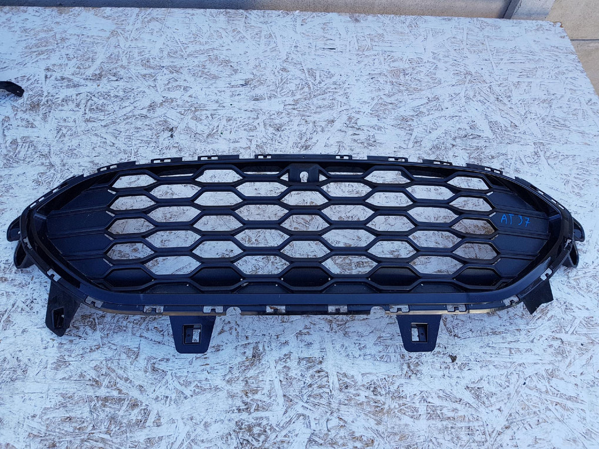 Renault Trafic 3 III Grill Atrapa Przód — zdjęcie 1 z 6