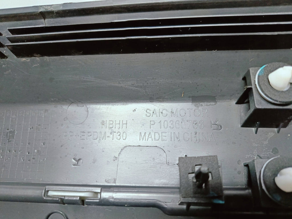 MG ZS 17- LISTWA NAKŁADKA DRZWI PRAWY PRZÓD PRAWA PRZEDNIA 10360766