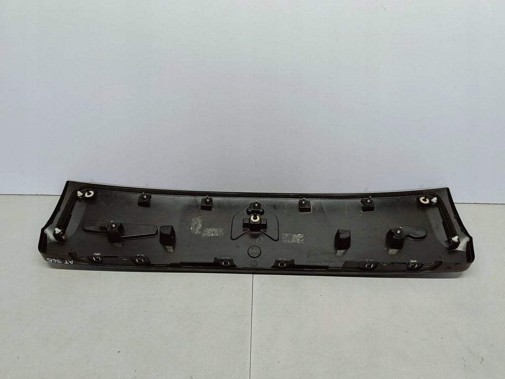 Citroen C4 Cactus 14- BLENDA NAKŁADKA OSŁONA KLAPY BAGAŻNIKA TYŁ 9801855280