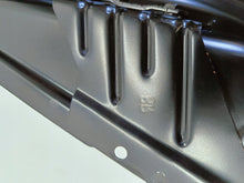 Laden Sie das Bild in den Galerie-Viewer, Toyota Yaris III 3 12- KOTFLÜGEL HINTEN RECHTS VIERTEL 61601-0D130