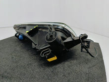 Załaduj zdjęcie do przeglądarki galerii, FORD FOCUS MK3 LIFT 14- HALOGEN PRZECIWMGIELNY LEWY PRZÓD F1EB-15A255-AB
