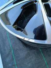 Laden Sie das Bild in den Galerie-Viewer, ALUFELGE MERCEDES C-KLASSE W205 7.0"x17" 5X112 ET48.5 A2054019000