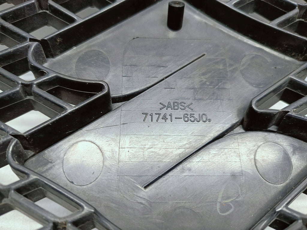 Suzuki Grand Vitara II 05- ATRAPA GRILL ZDERZAKA PRZÓD CHROM 71741-65J0