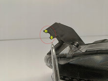 Załaduj zdjęcie do przeglądarki galerii, TOYOTA YARIS IV 4 P21 19- LAMPA REFLEKTOR LEWA PRZÓD SOCZEWKA KOITO K0-6 EU