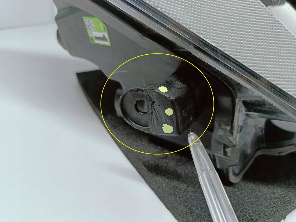 Toyota Aygo II B4 LIFT 18- SCHEINWERFER RECHTS VORNE LINSE+LED EU KOITO 0H-27