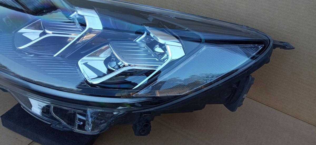 Ford Kuga MK3 Escape 19- Front Left Light Full LED EU LV4B-13E015-Fb — photo 3 of 16