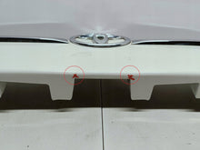 Load image into Gallery viewer, Toyota Avensis T27 LIFT 15- LISTWA BLENDA KLAPY BAGAŻNIKA TYŁ 76811-05140