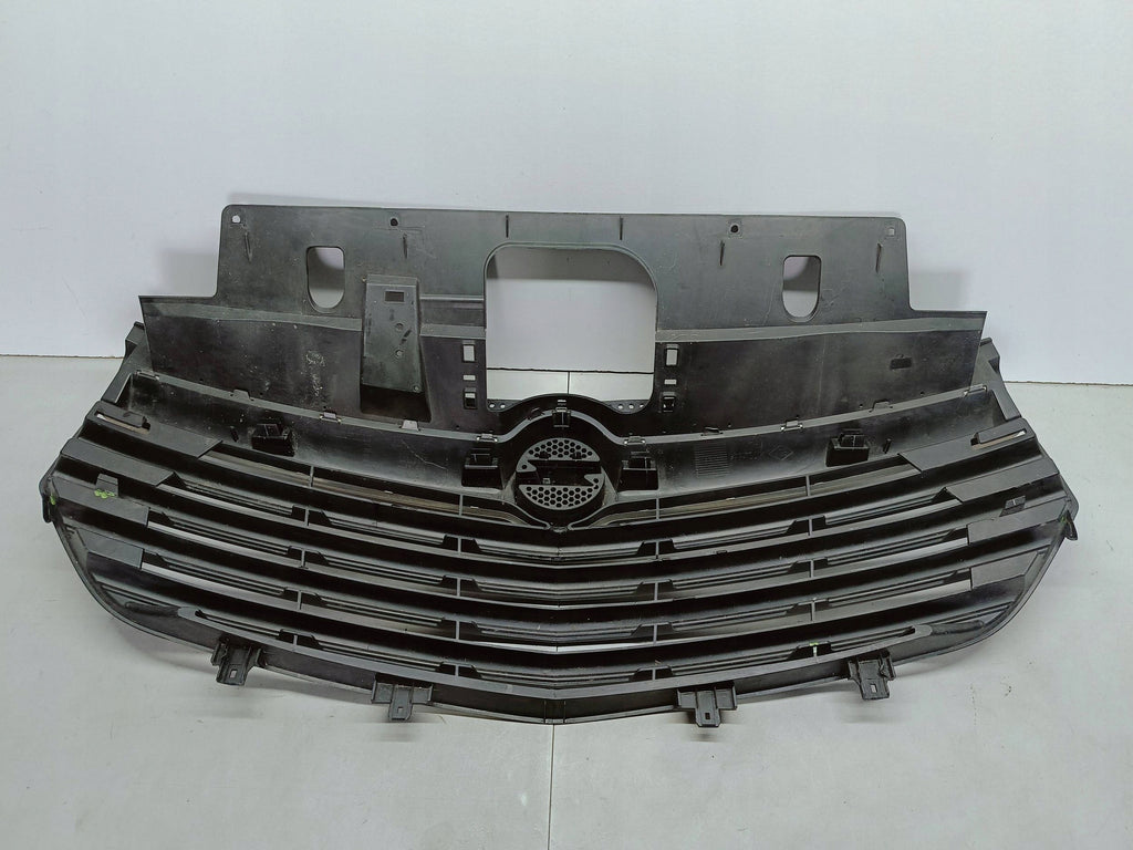 Opel Vivaro II B 14- FRONT BUMPER GRILLE CHROME 623104066R