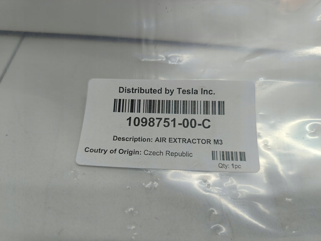 TESLA MODEL 3 III 17- KANAŁ POWIETRZA KRATKA WENTYLACYJNA NOWA 1098751-00-C