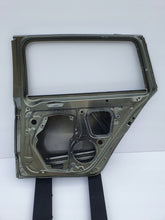 Load image into Gallery viewer, SKODA SUPERB II KOMBI 09-15 DRZWI PRAWY TYŁ PRAWE TYLNE 3T9833334