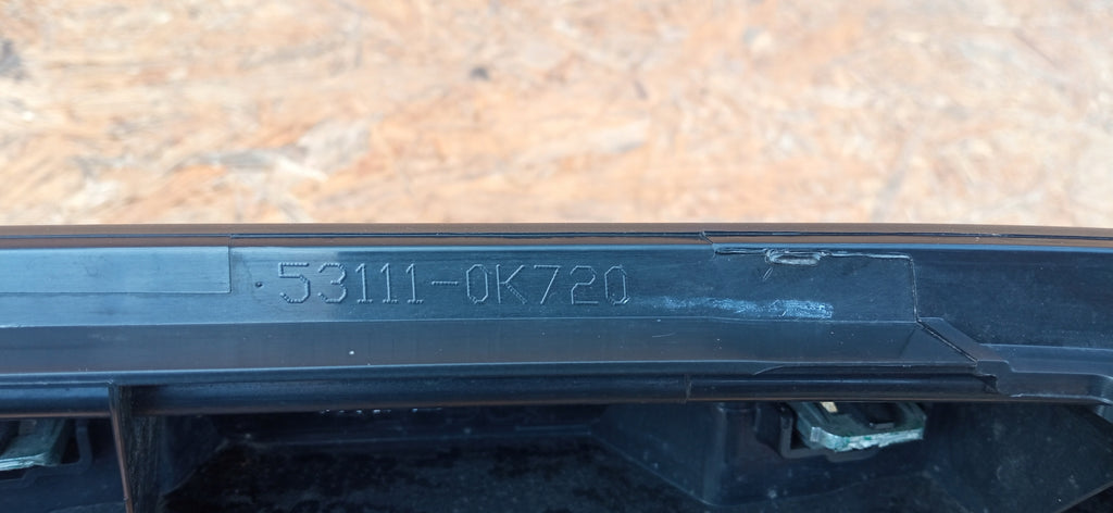 TOYOTA HILUX 15- KÜHLERGRILL STOSSSTANGE VORNE 53111-0K720
