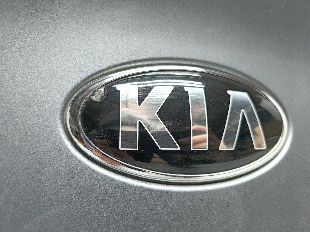 KIA CEED III KOMBI 18- BLENDA NAKŁADKA KLAPY BAGAŻNIKA TYŁ 87311-J7300