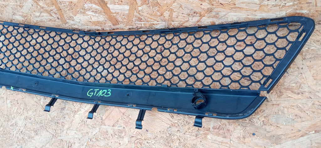 MERCEDES E KLASA W212 09- KRATKA ATRAPA GRILL ZDERZAKA PRZÓD A2128851353