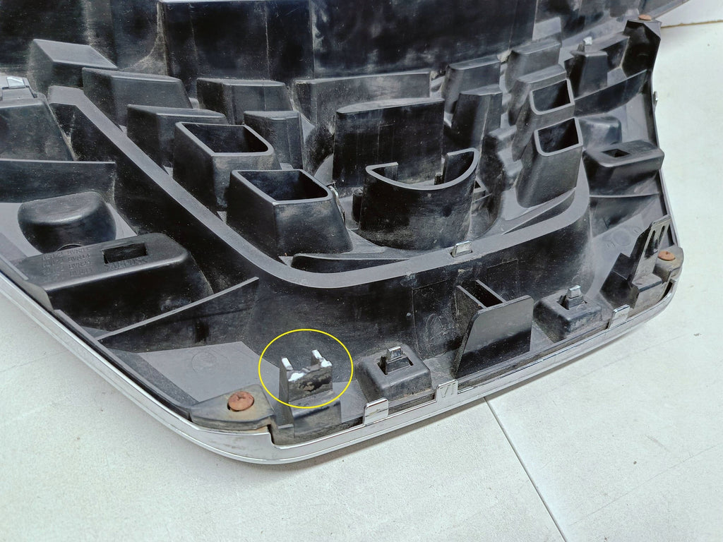 Nissan Juke I F15 LIFT- ATRAPA GRILL KRATKA ZDERZAKA PRZEDNIEGO 62070BV80A