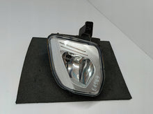Laden Sie das Bild in den Galerie-Viewer, FIESTA MK8 17- NEBELSCHEINWERFER RECHTS VORNE H1BB-15A254-AB