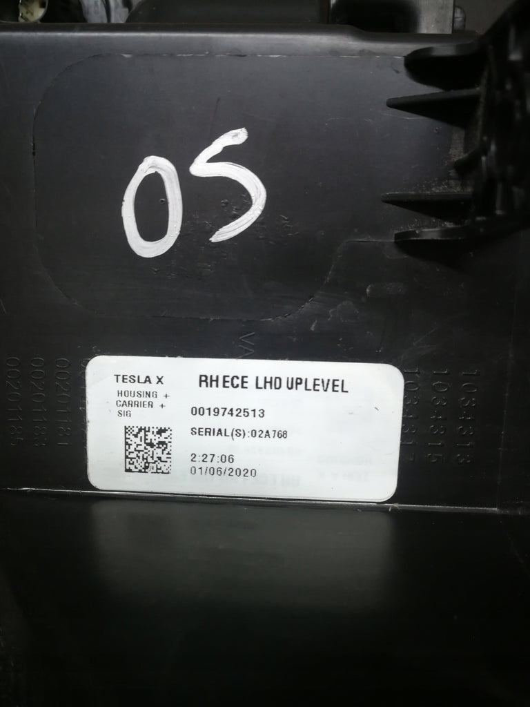 TESLA MODEL X 15- LAMPA PRAWA PRZÓD PRZEDNIA FULL LED MODUŁ 0019742513