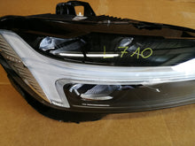 Załaduj zdjęcie do przeglądarki galerii, VOLVO XC60 II LIFT 20- LAMPA PRAWA PRZÓD PRZEDNIA MID LHD FULL LED 32342515