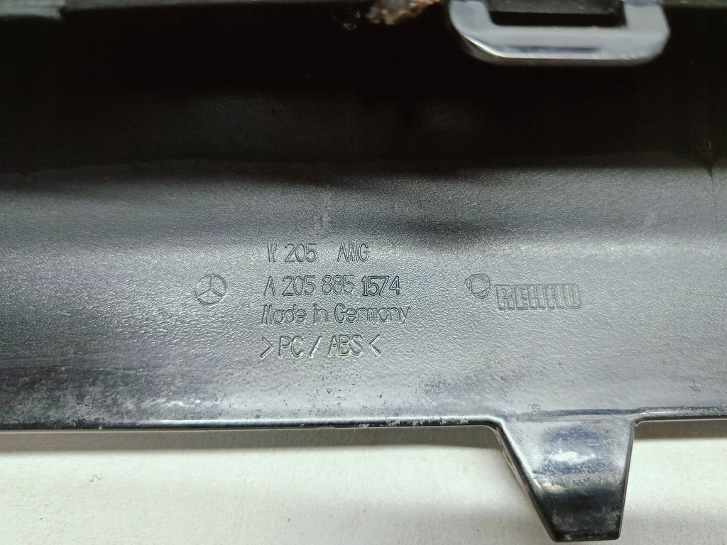 Mercedes-Benz C W205 AMG 14- LISTWA DOLNA ZDERZAKA PRZÓD A2058851574