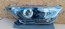 Załaduj zdjęcie do przeglądarki galerii, TOYOTA YARIS IV 4 19- LAMPA REFLEKTOR PRAWY PRZÓD SOCZEWKA KOITO K0-6 EU