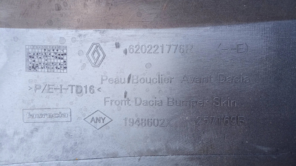 DACIA DUSTER II 17- ZDERZAK PRZEDNI