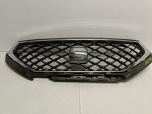 Laden Sie das Bild in den Galerie-Viewer, SEAT TARRACO 5FJ 18- MITTELGITTER STOßSTANGE VORNE 5FJ853651B