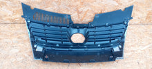 Laden Sie das Bild in den Galerie-Viewer, VOLKSWAGEN PASSAT B6 05- KÜHLERGRILL STOSSFÄNGER VORNE 3C0853651AD