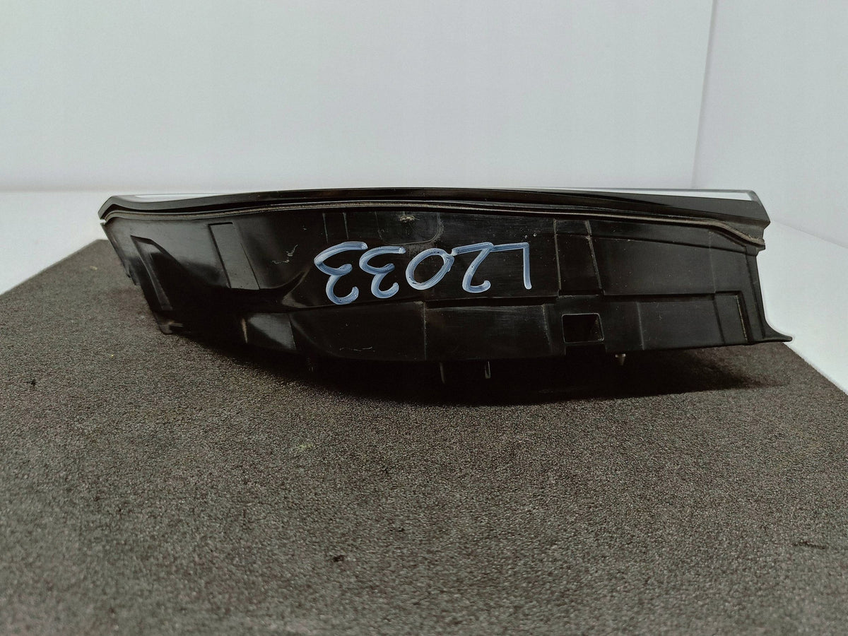 Tesla Model 3 Lift Y 20- Heckklappenleuchte Links LED Original (oe) 1502088-00-B — Foto 7 von 11