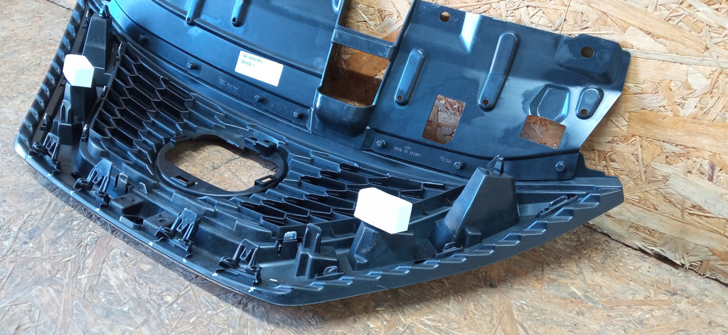 NISSAN QASHQAI II J11 LIFT 17- KÜHLERGRILL STOSSFÄNGER VORNE DS0742001