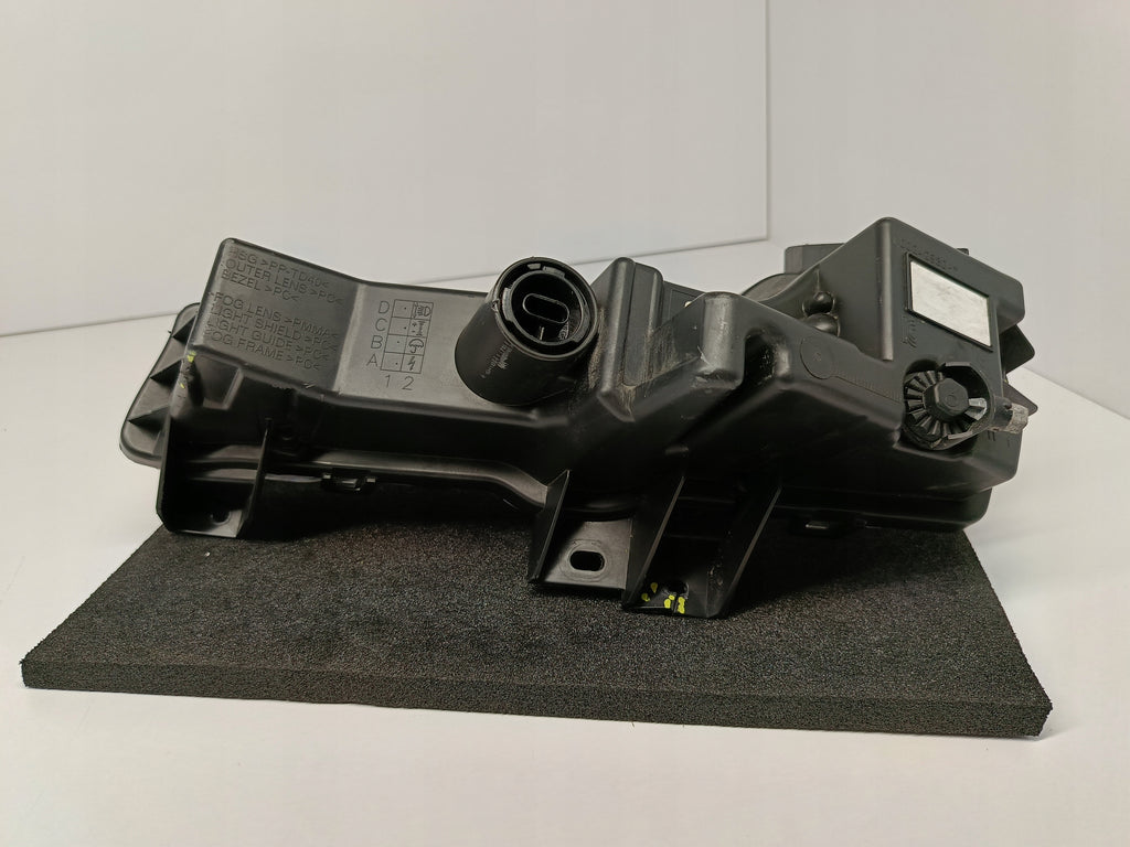 TESLA MODEL Y MY 20-HALOGEN TAGFAHRLICHT RECHTS NEBELSCHEINWERFER LED 1507933-00-C