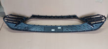 Load image into Gallery viewer, SEAT CUPRA BORN 21- ATRAPA GRILL KRATKA ŚRODKOWA ZDERZAKA PRZÓD 10E805903C