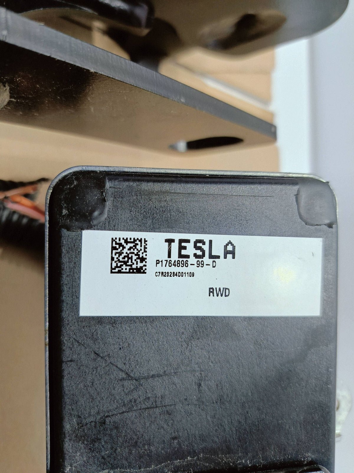 Tesla Model Y MY 20- Anhängerkupplung Kabelbaum Kugel Oris 1514411-00-J — Foto 16 von 16