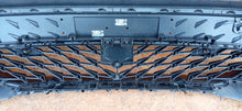 Laden Sie das Bild in den Galerie-Viewer, SEAT CUPRA BORN 21- ATRAPA GRILL KRATKA ŚRODKOWA ZDERZAKA PRZÓD 10E805903C