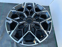 Laden Sie das Bild in den Galerie-Viewer, ALUFELGE KIA CEED PROCEED III OE 7.0"x17" 5X114.3 ET 53 52910-J7BA0