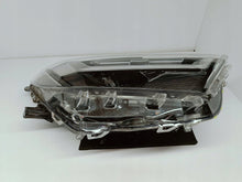 Laden Sie das Bild in den Galerie-Viewer, Toyota RAV 4 V LIFT 22- SCHEINWERFER RECHTS VORNE FULL LED EU 81145-42E10