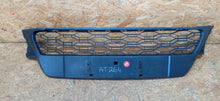 Load image into Gallery viewer, DACIA SANDERO II LIFT 17- ATRAPA ŚRODKOWA KRATKA GRILL 622541693R
