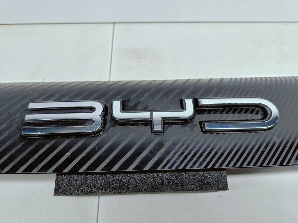 BYD Dolphin EV 23-ATRAPA GRILL BLENDA NAKŁADKA ZDERZAKA PRZÓD EM2E-2803116C