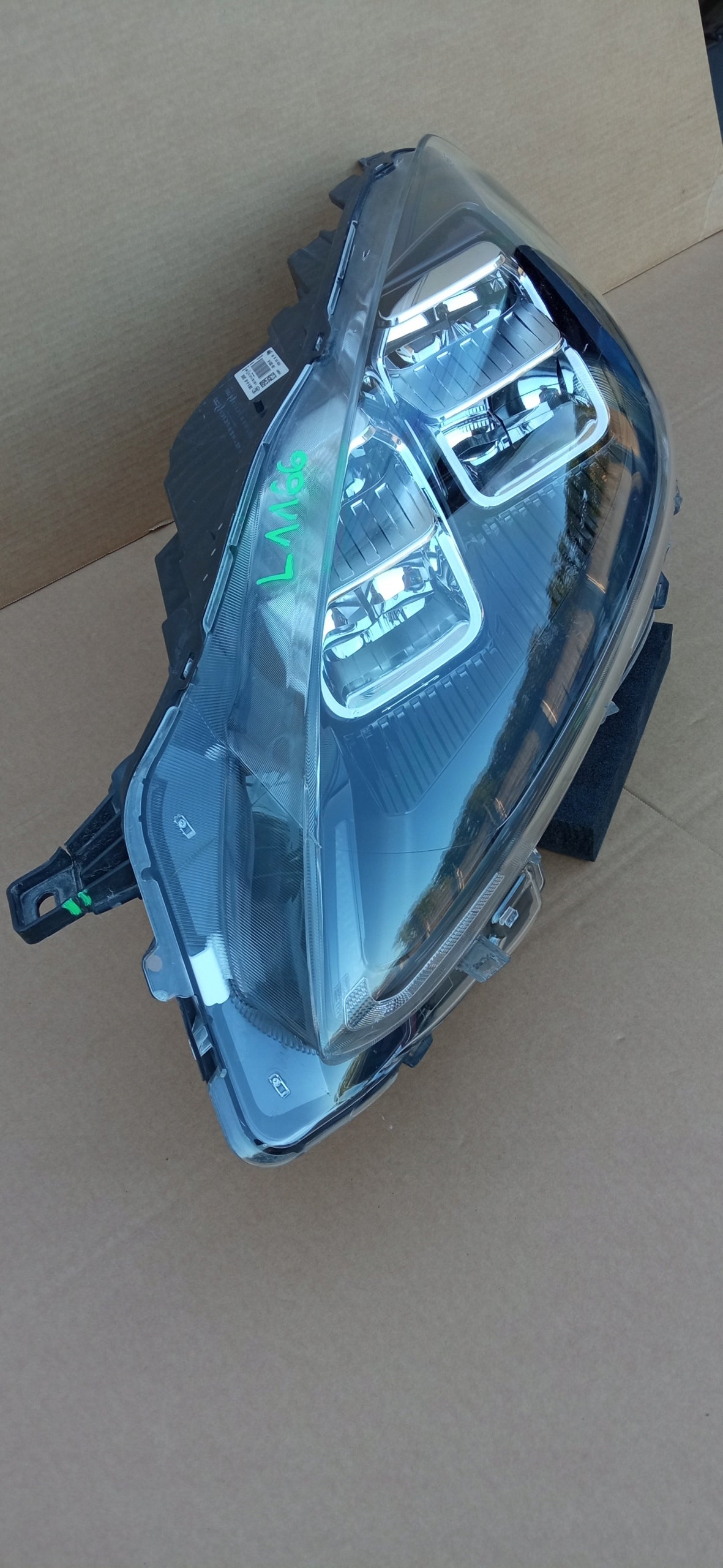 Ford Kuga MK3 Escape 19- Front Left Light Full LED EU LV4B-13E015-Fb — photo 9 of 16