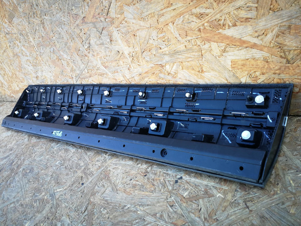 XPENG G9 23- LISTWA DRZWI LEWY PRZÓD LEWA PRZEDNIA 7155130EA1