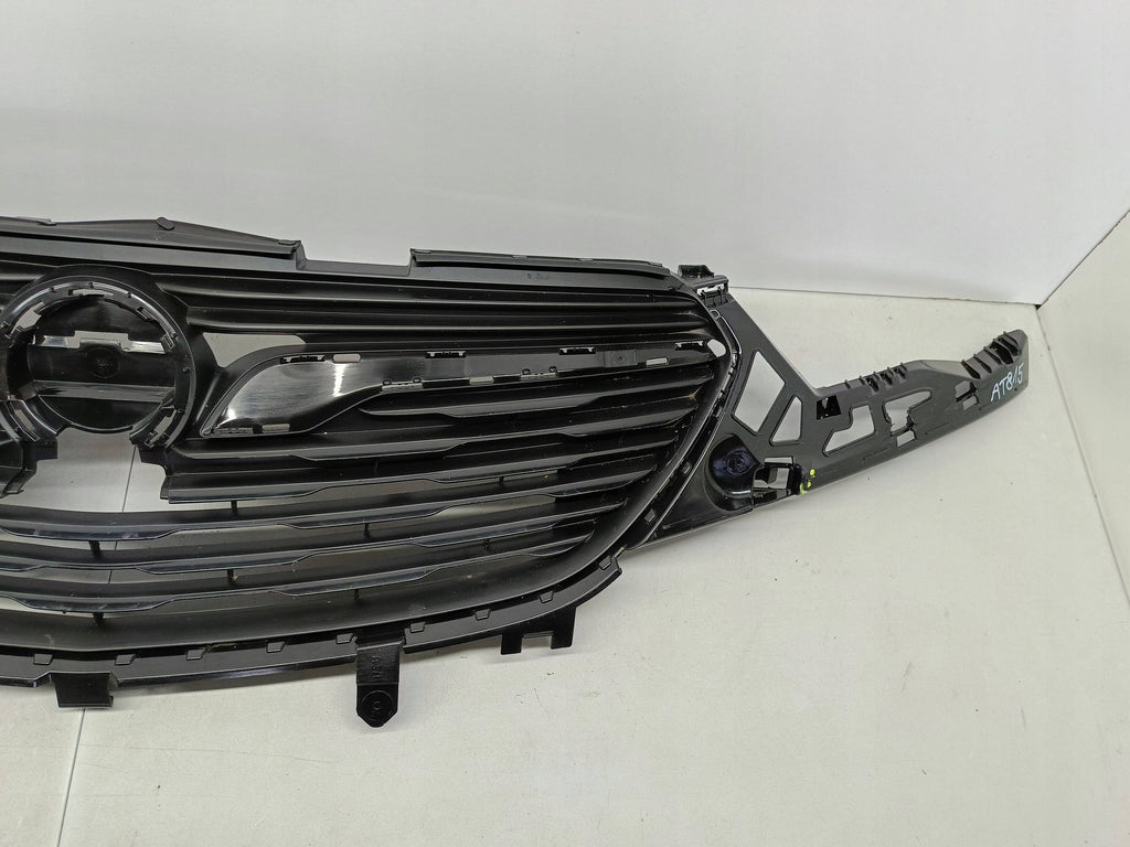 Opel Grandland X 17- GRILL BLENDE STOSSSTANGE VORNE UNTER KAMERA YP00023977