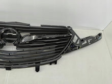 Laden Sie das Bild in den Galerie-Viewer, Opel Grandland X 17- GRILL BLENDE STOSSSTANGE VORNE UNTER KAMERA YP00023977
