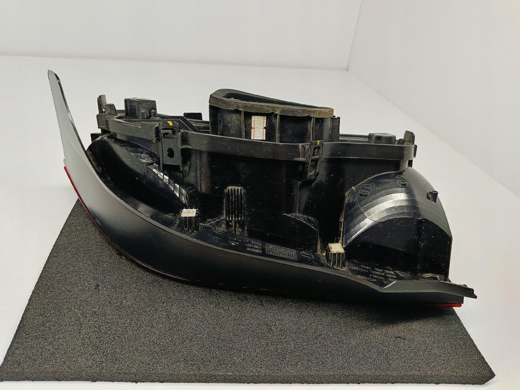 VOLKSWAGEN UP UP! 11- LAMPA LEWA TYLNA LEWY TYŁ 1S0945095G