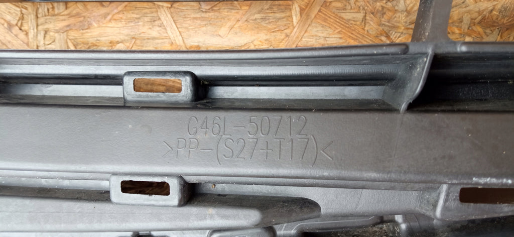 MAZDA 6 III GJ LIFT 15- ATRAPA KRATKA GRILL ZDERZAKA PRZEDNIEGO G46L-50172
