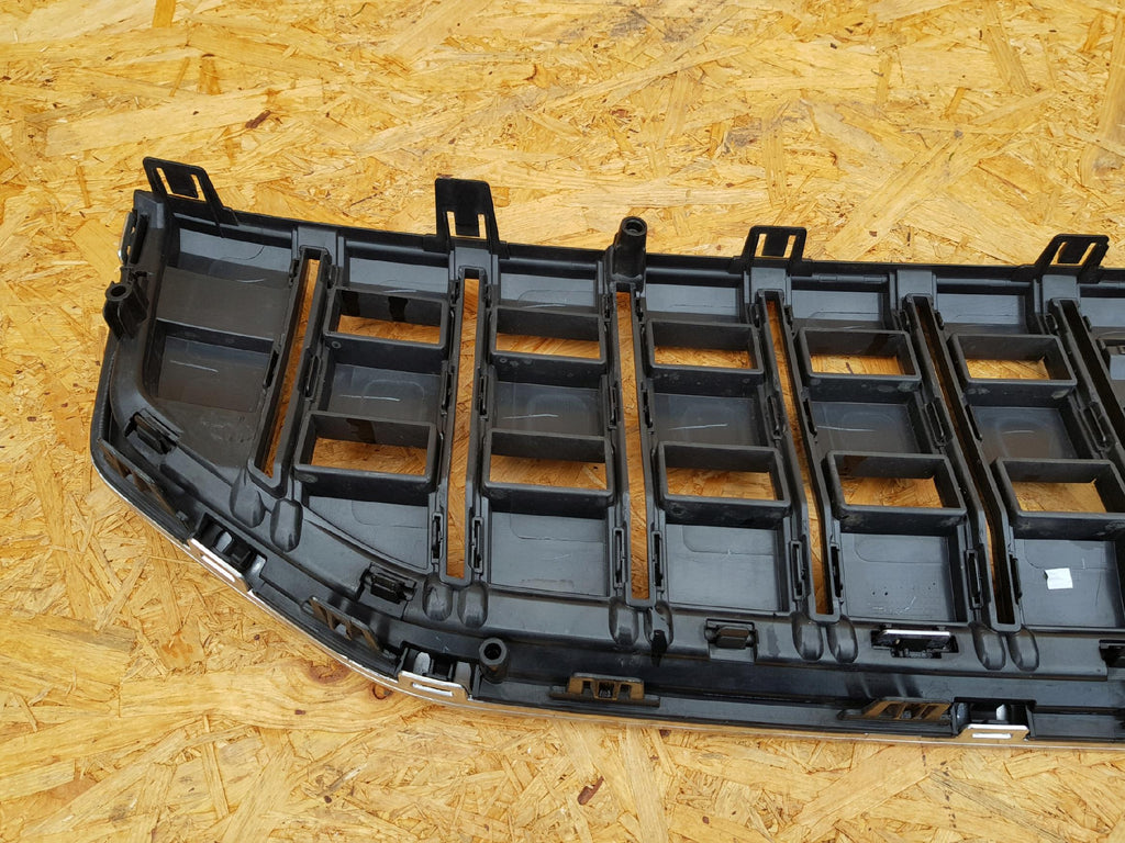 POLESTAR II 2 20- ATRAPA GRILL KRATKA ZDERZAKA PRZÓD KAMERA RADAR 31698060