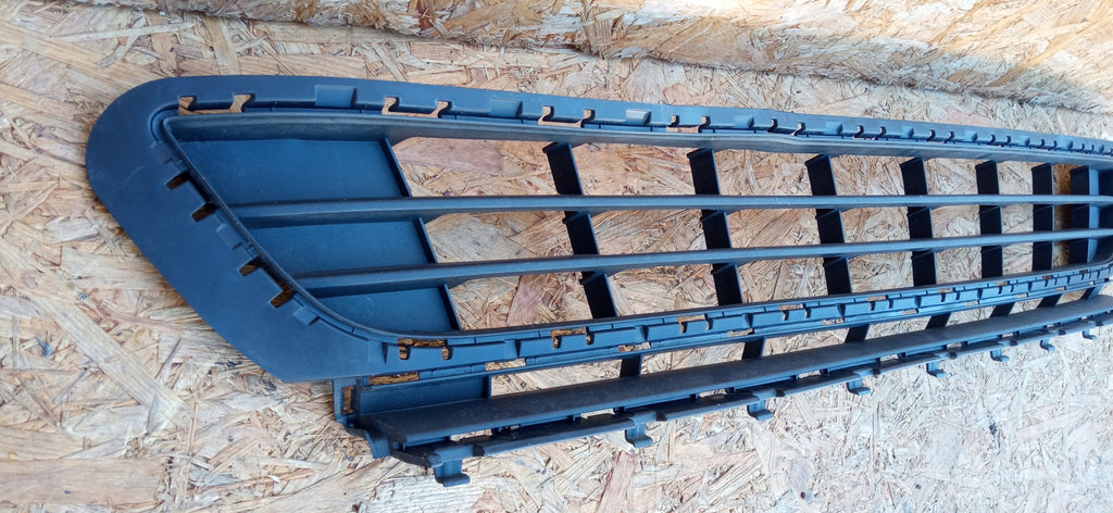 VOLKSWAGEN GOLF VII 7 5G0 12- KÜHLERGRILL STOSSFÄNGER VORNE 5G0853677